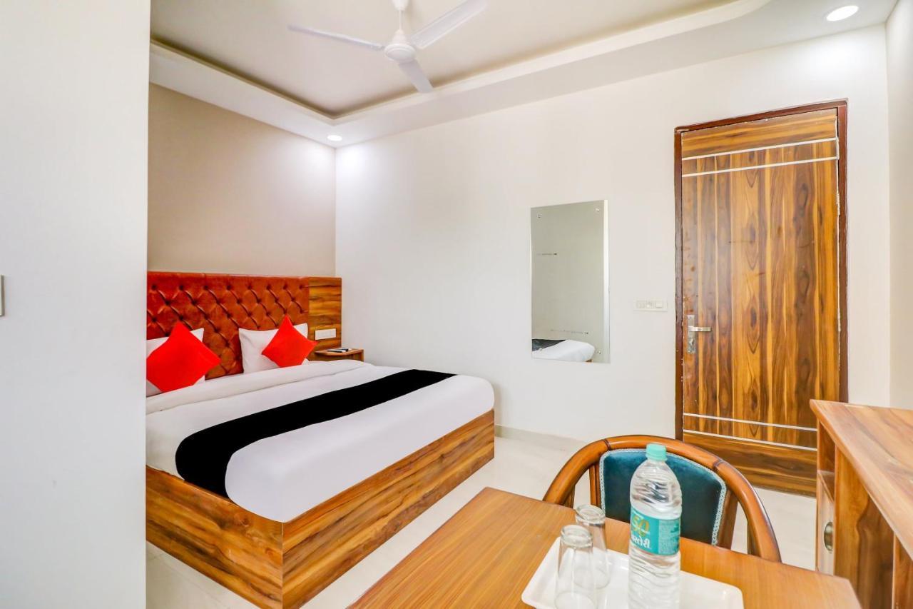 Oyo Flagship 80318 Hotel Sai Plaza Near Indira Gandhi International Airport New Delhi Exterior photo