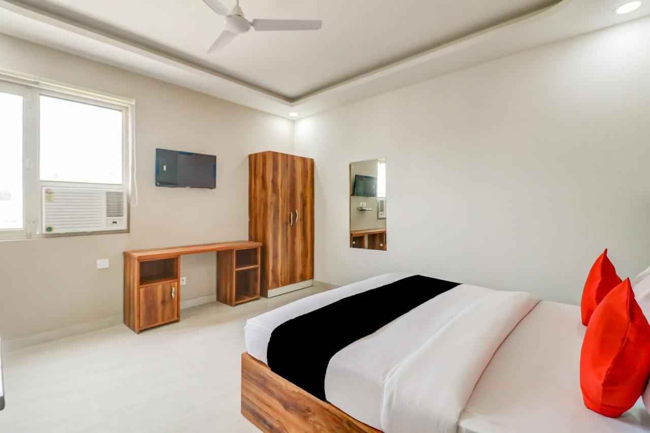 Oyo Flagship 80318 Hotel Sai Plaza Near Indira Gandhi International Airport New Delhi Exterior photo
