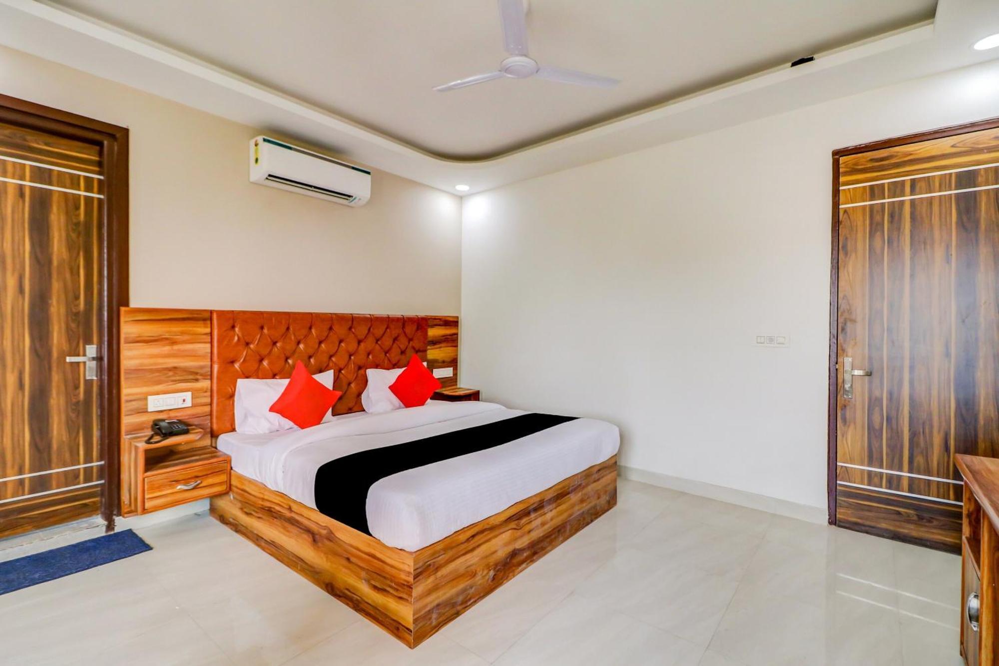Oyo Flagship 80318 Hotel Sai Plaza Near Indira Gandhi International Airport New Delhi Exterior photo